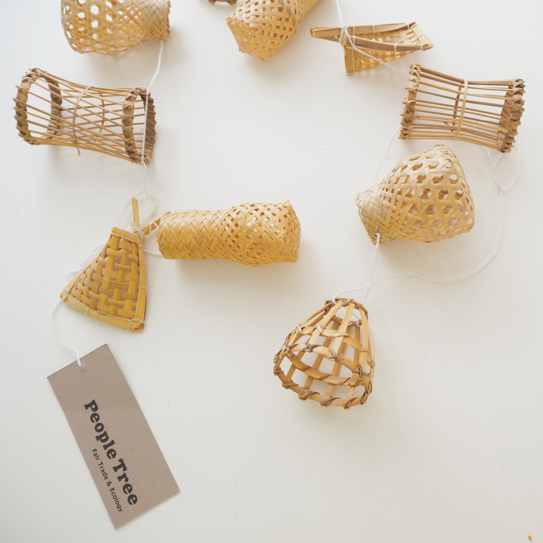 売り切れです 虹色 ミニチュアのカゴ ガーランド エコクラフト 売り切れです 虹色 ミニチュアのカゴ ガーランド エコクラフト エコ