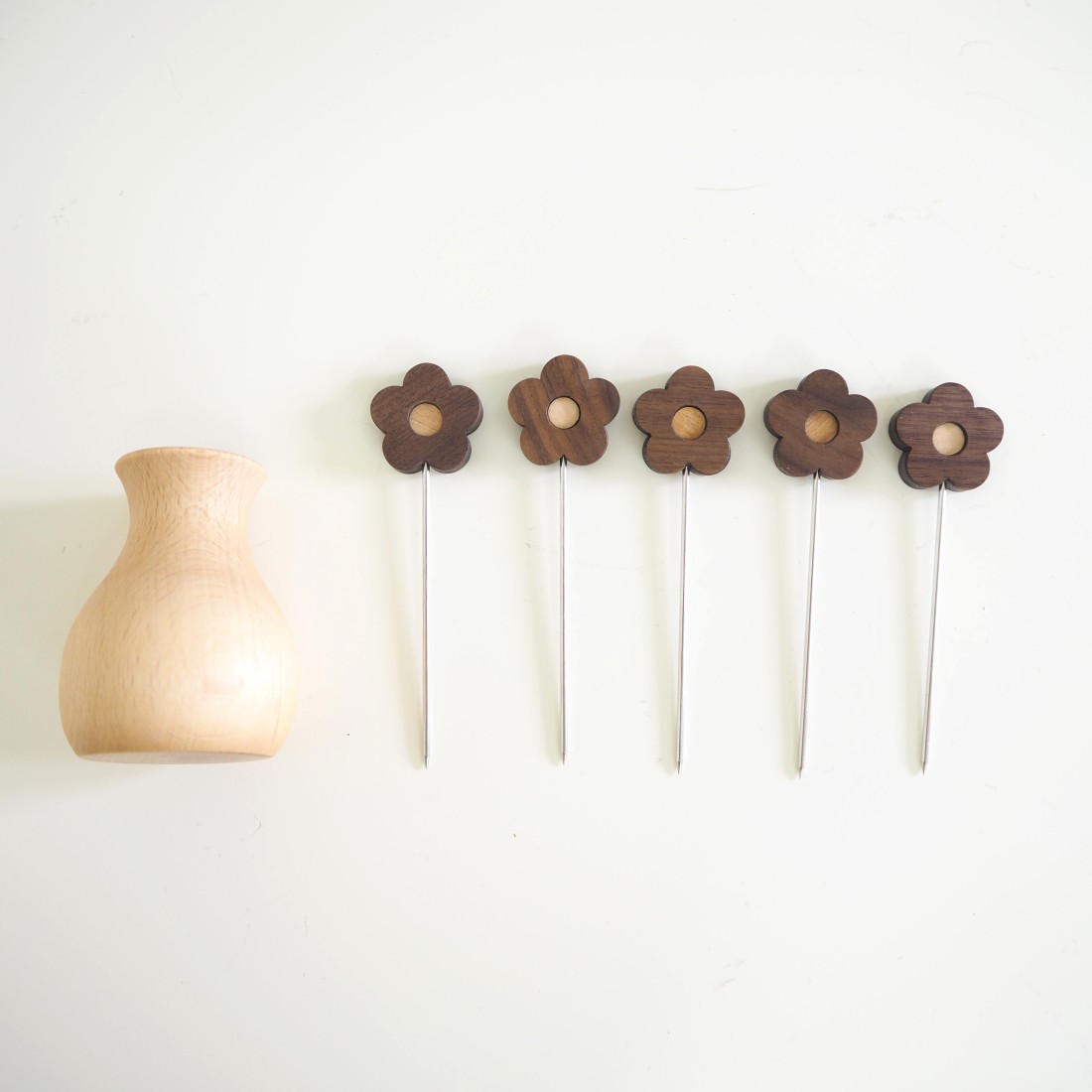 お花のフルーツピックセット 天然木デザートフォーク｜Fresk（フレスク）