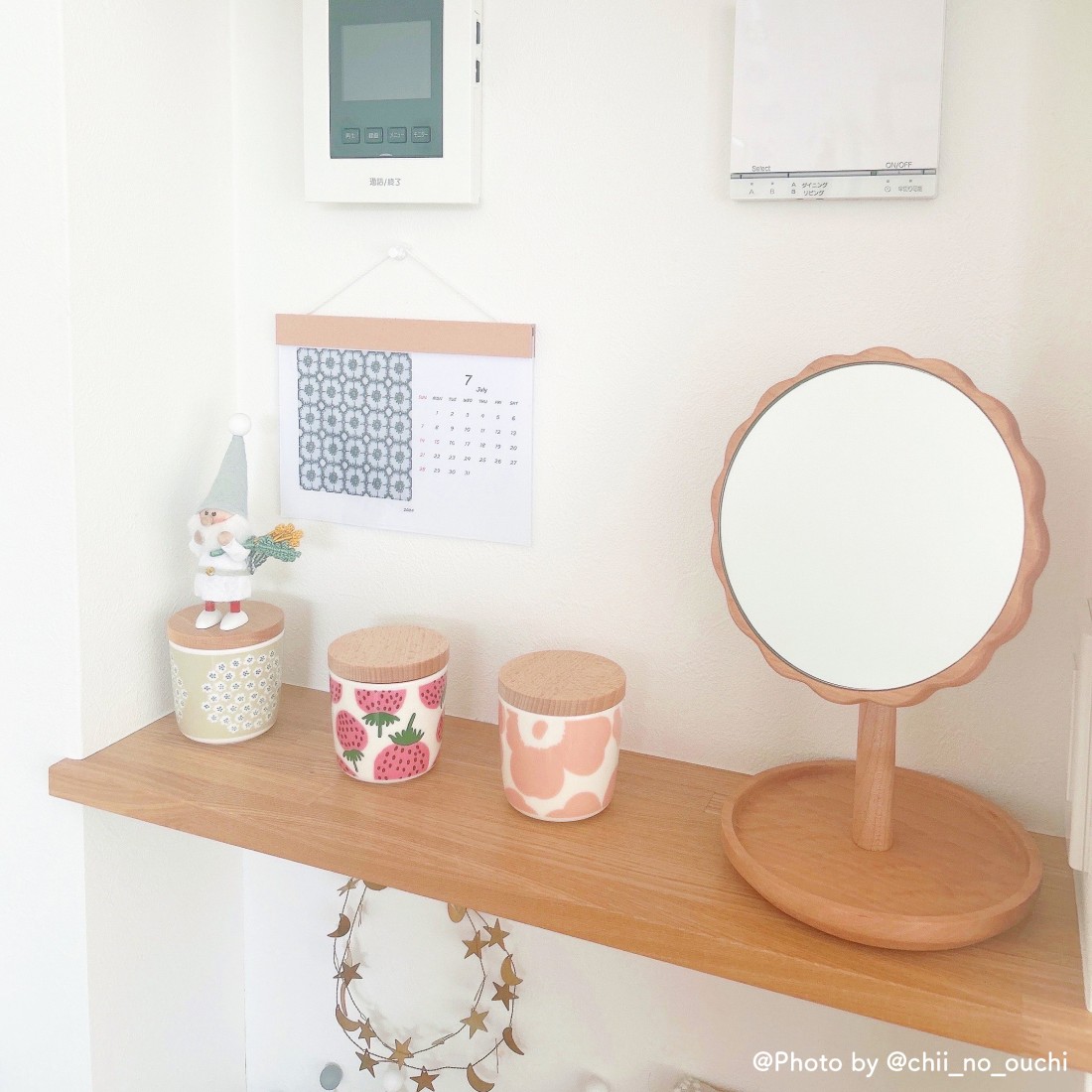 天然木お花のスタンドミラー 卓上ミラー｜Fresk（フレスク）