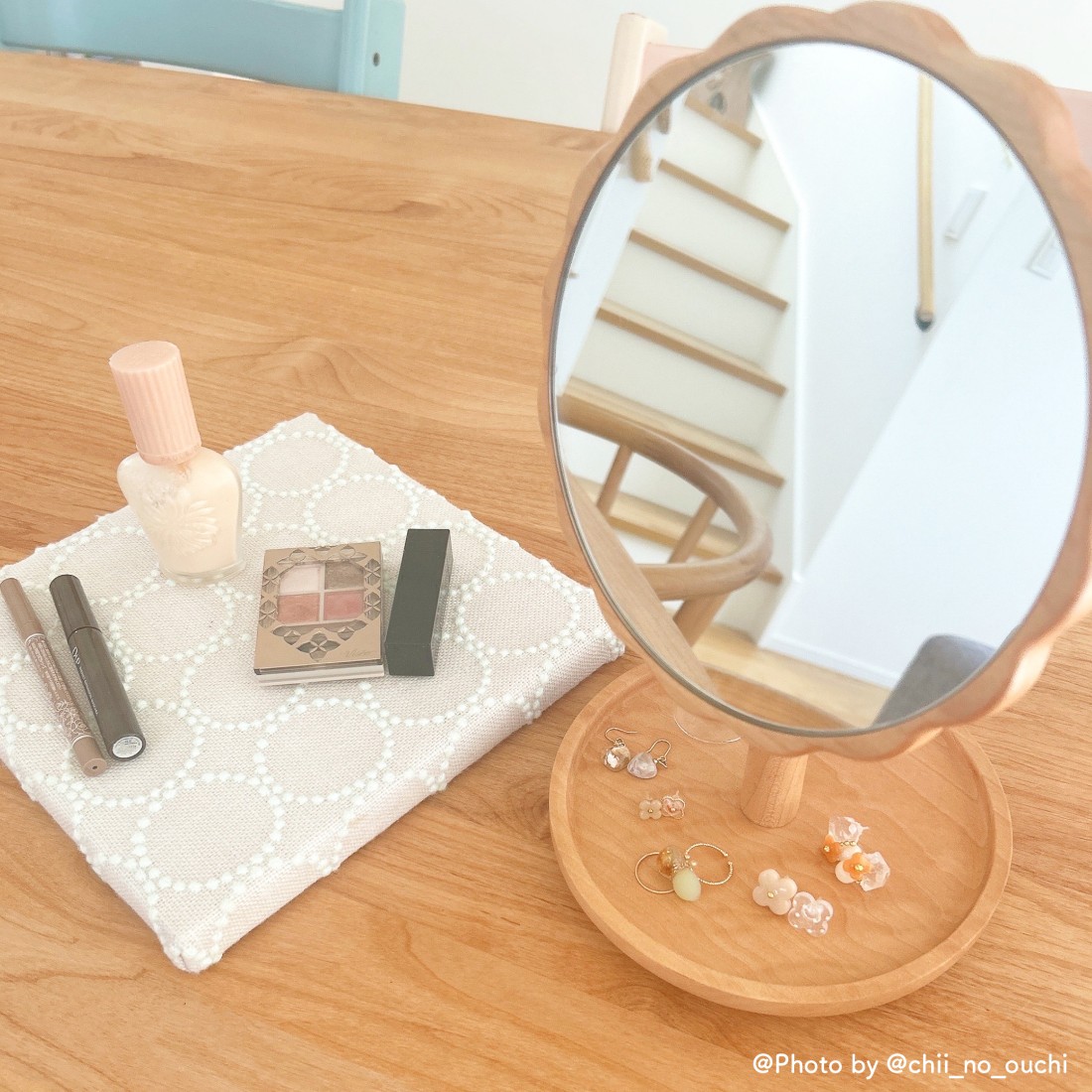 天然木お花のスタンドミラー 卓上ミラー｜Fresk（フレスク）