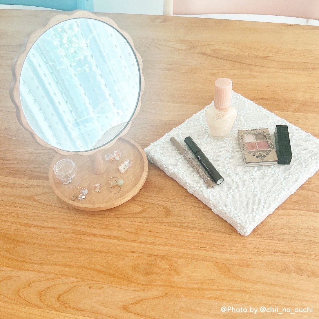 天然木お花のスタンドミラー 卓上ミラー｜Fresk（フレスク）