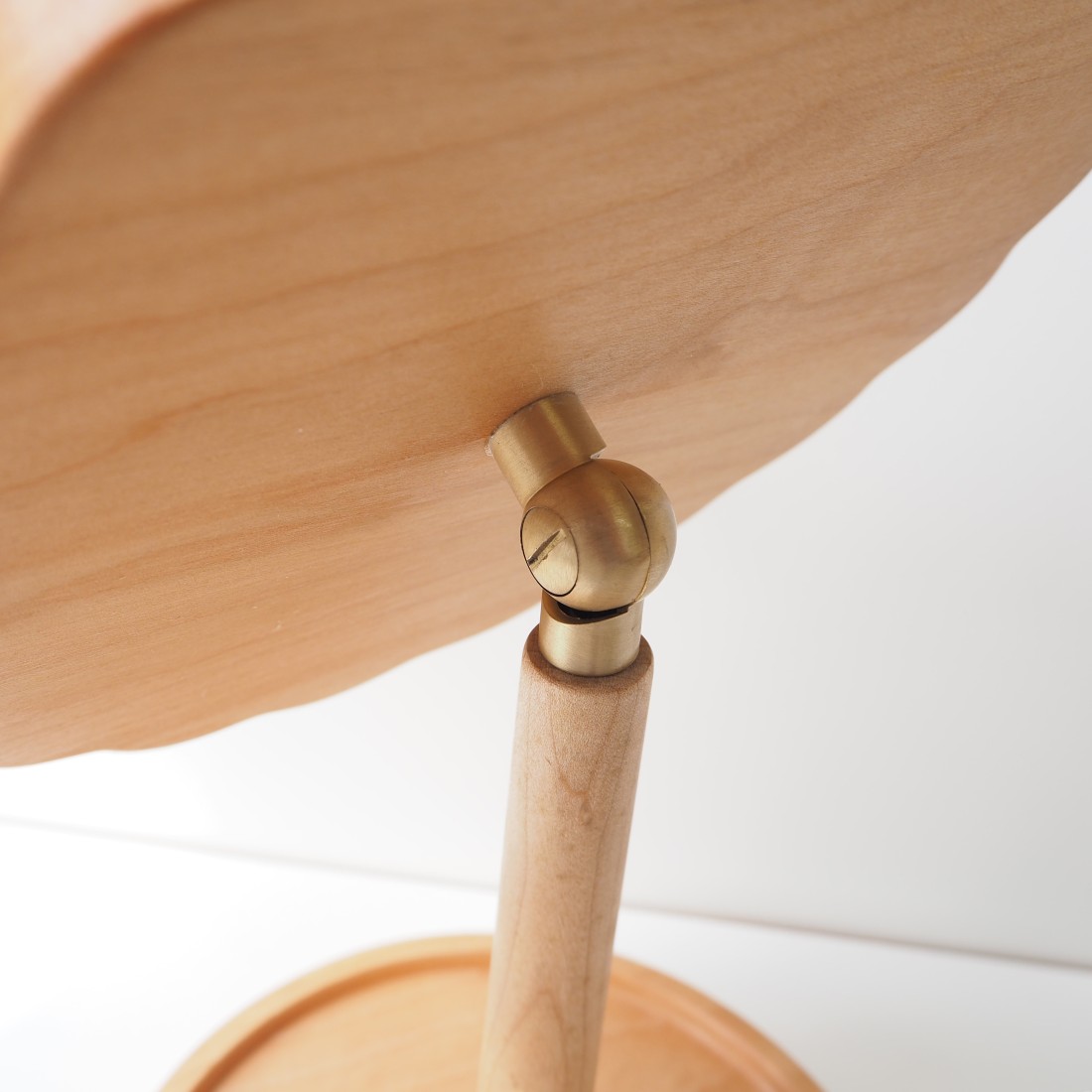 天然木お花のスタンドミラー 卓上ミラー｜Fresk（フレスク）